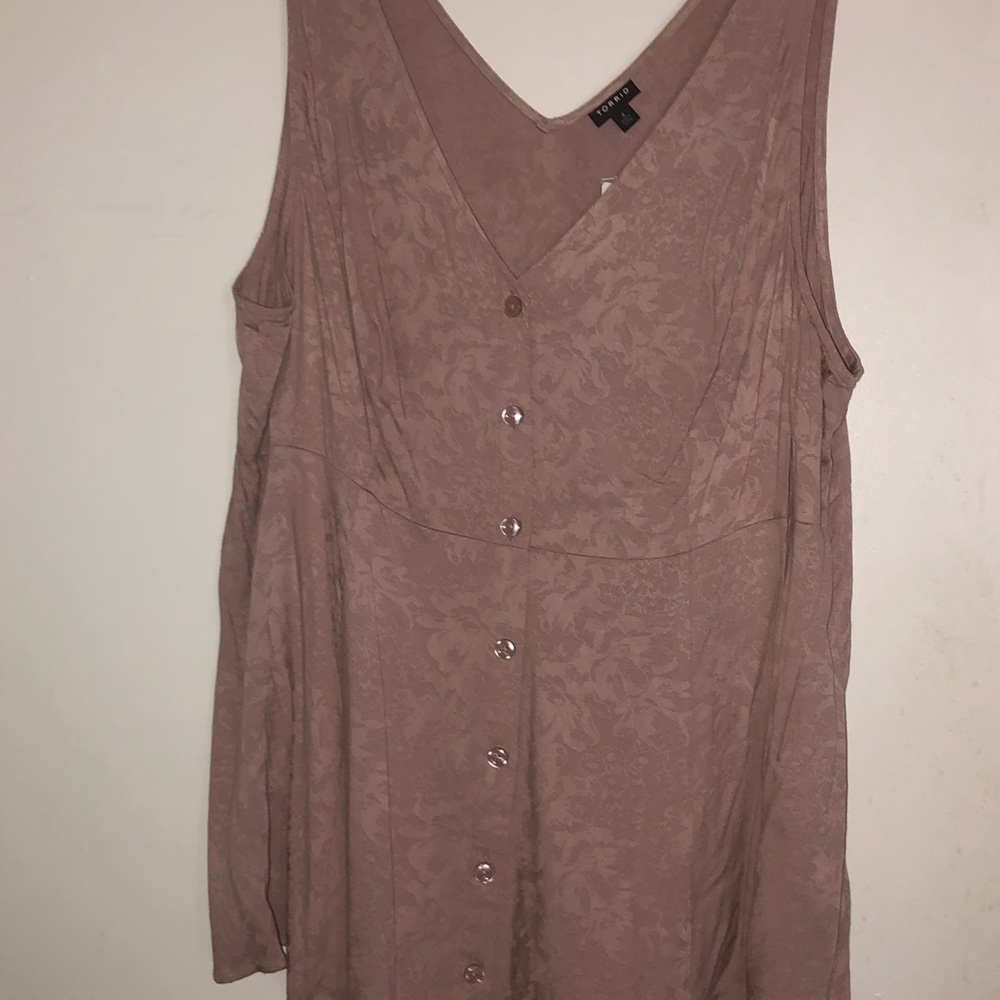 Torrid size 4 (26) Jacquard fit and flare sleeveless top